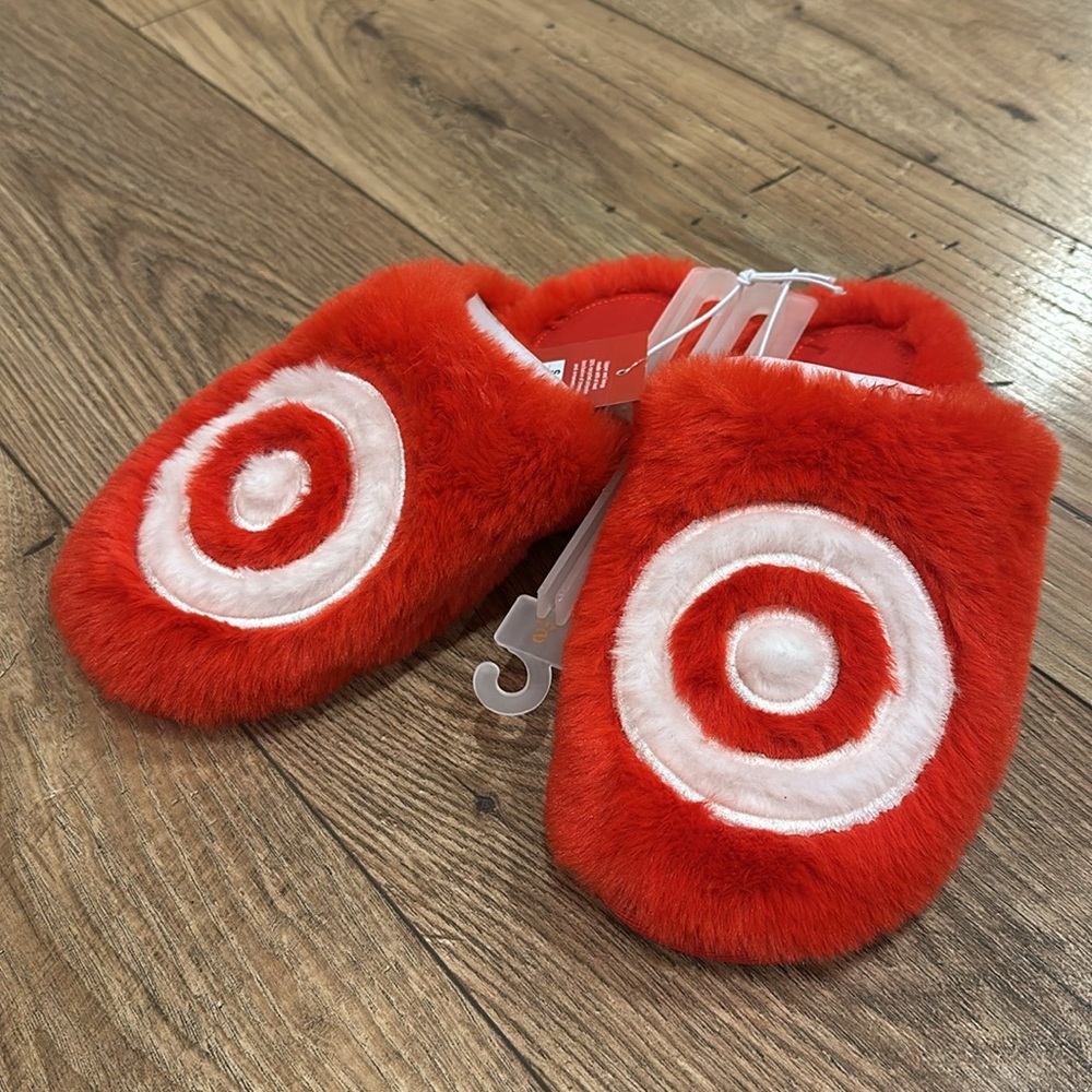 NWT (sold out) Target Wondershop Bullseye Scuff Slipper - size S - Picture 2 of 9